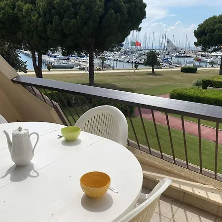 4 Pers Avec Piscine Et Terrasse, Port Camargue - Fr-1-250-167