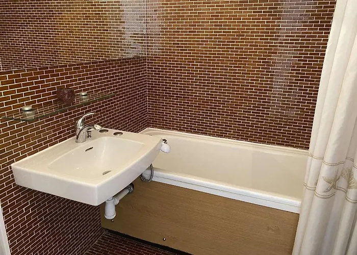 4 Pers Avec Piscine Et Terrasse, Port Camargue - Fr-1-250-167 * Le Grau-du-Roi